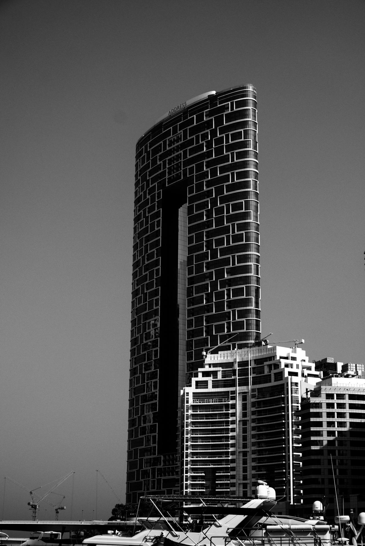 Modern Villa in Arabian Ranches and Marina View - Ref 11-1